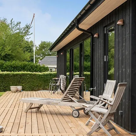 Stunning In Juelsminde With Wifi *