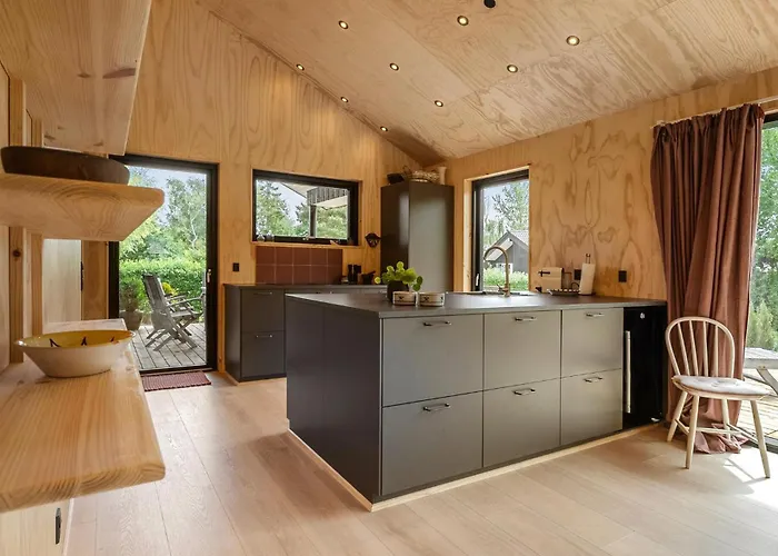 Stunning In Juelsminde With Wifi