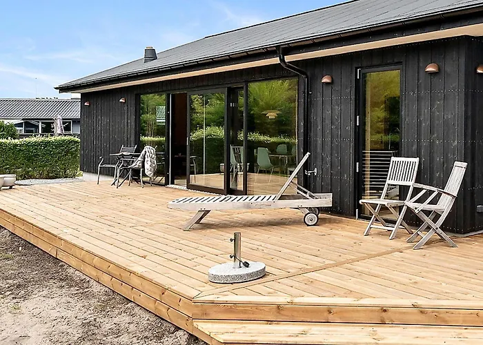 Stunning In Juelsminde With Wifi Vakantiehuis *
